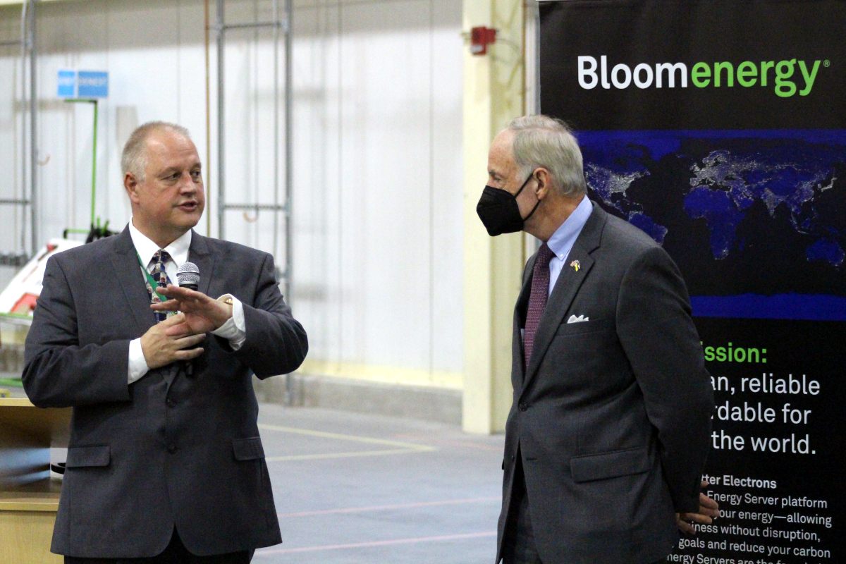 Bloom Energy opens first electrolyzer production line - DBT