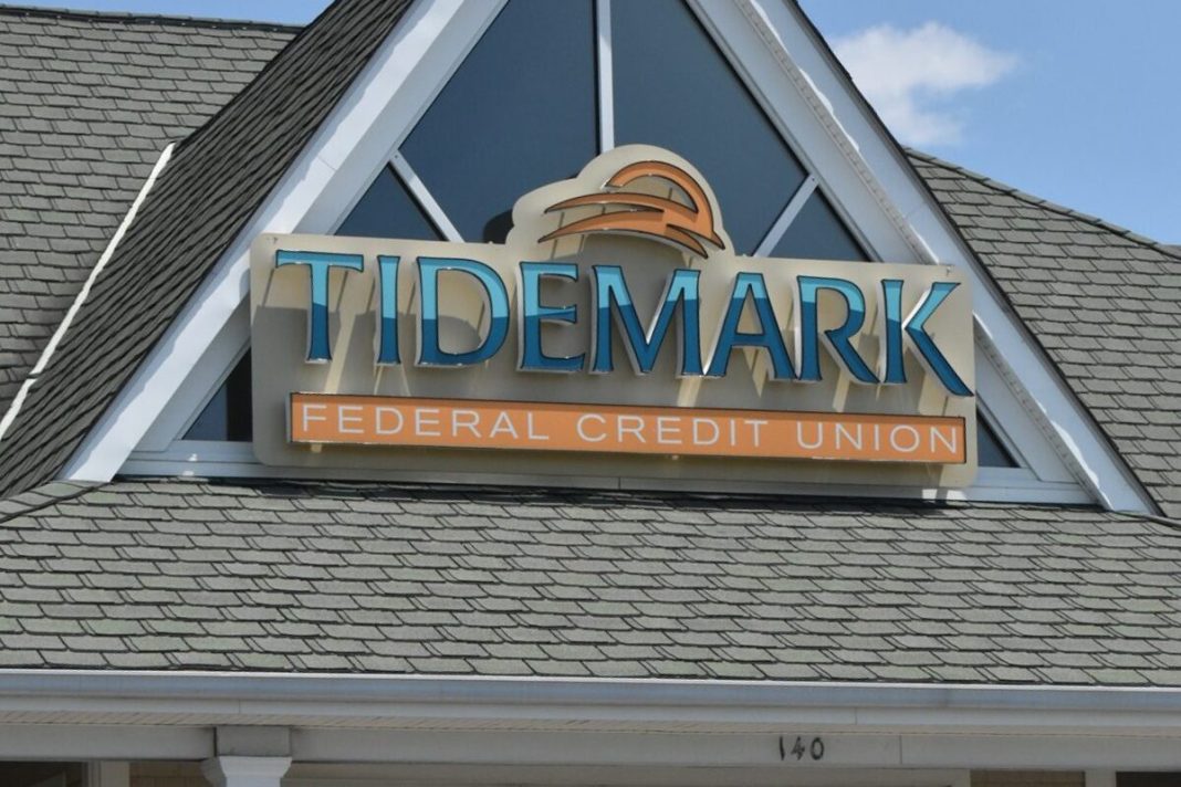 Tidemark Federal Credit Union will soon have a new CEO as Paul Steelman takes over for retiring Pamela Fleuette. l DBT PHOTO BY JENNIFER ANTONIK
