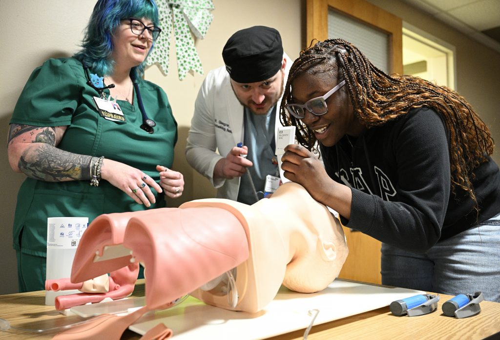 DIMER introduce Sussex County high school students to rural medicine