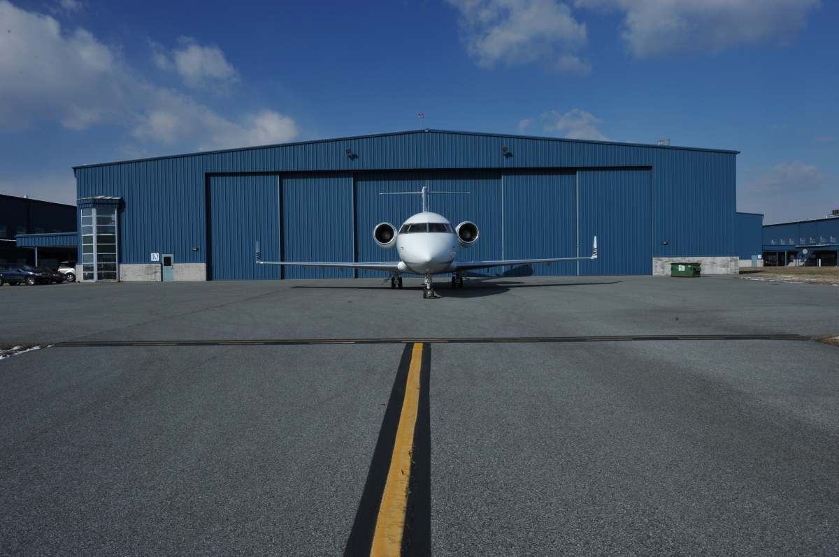 🔒 ILG Airport flies high with logistics, private customers